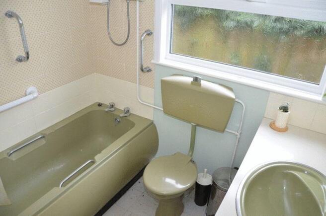 annex bathroom