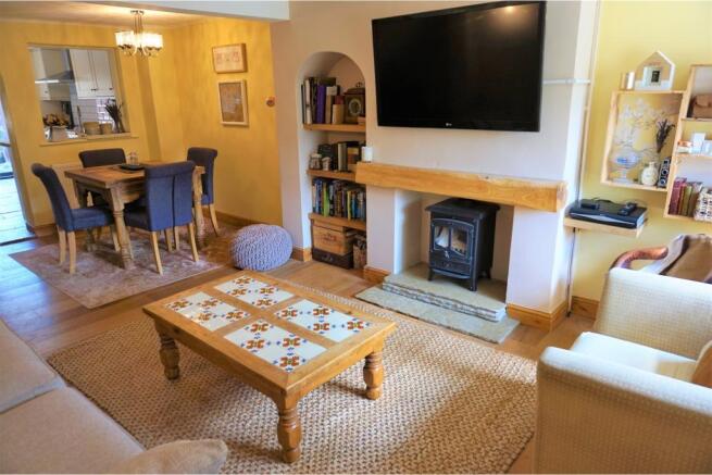 Lounge/Dining Room