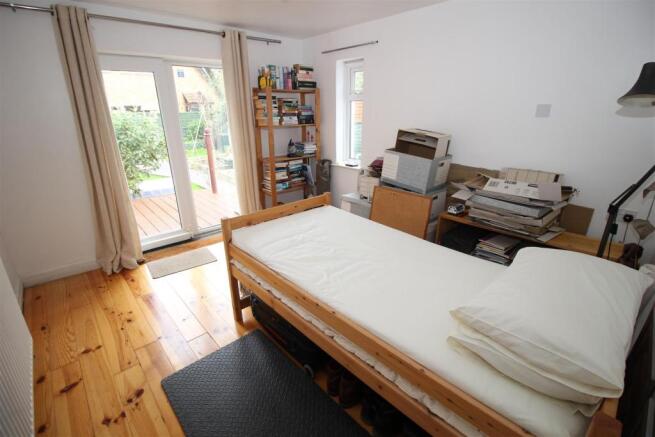 Bed 5.JPG