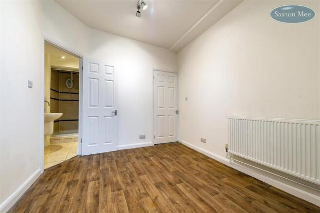 4 bed Terraced for sale Image 8
