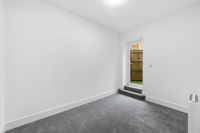2 Berrymead Gardens-9.jpg