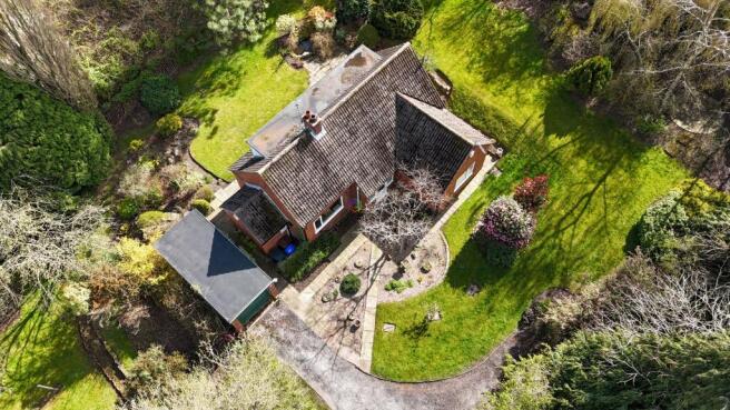4 bed Detached Bungalow for sale Image 6