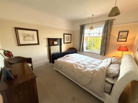 Bed 3.JPG