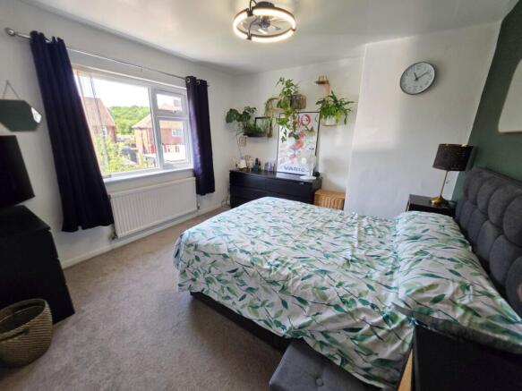 3 bed Semi-Detached for sale Image 9