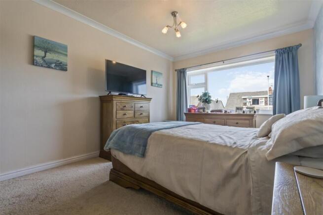 BEDROOM.2.