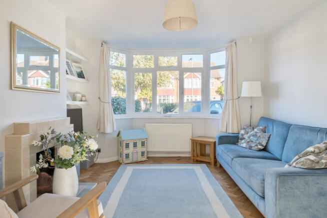 Gaston Way, Shepperton, TW17 photo 4