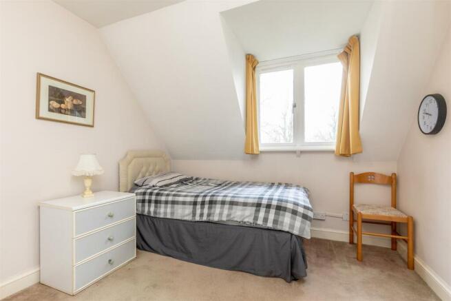 Carfax Court Redland Bed 2.jpg
