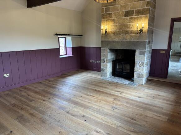 4 bed Detached to rent Image 7