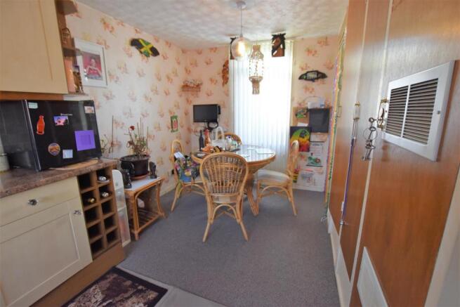 Dining Area.JPG