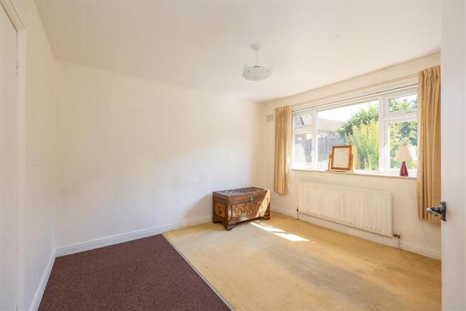 2 bed Semi-Detached Bungalow for sale Image 7