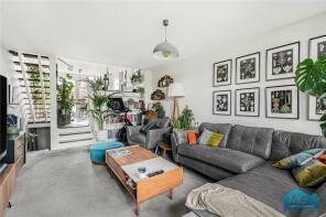 21, Highgate Spinney, Crescent Road, Hornsey, London N8 8AR