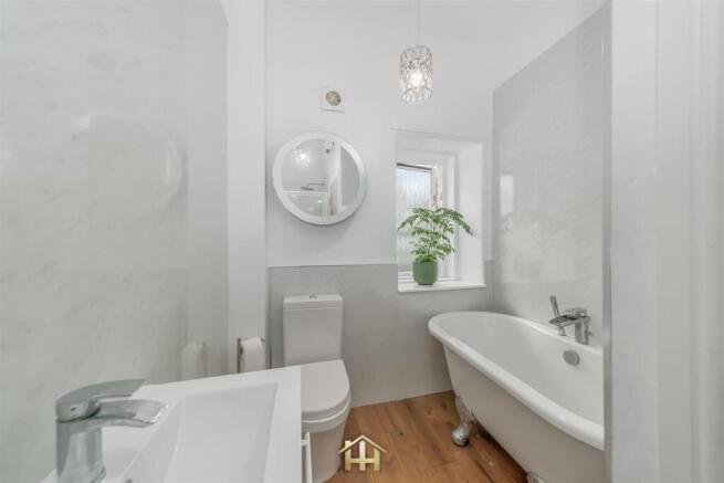 ROWAN COTTAGE AUCHTERHOUSE DUNDEE DD3 0QN 130426 E