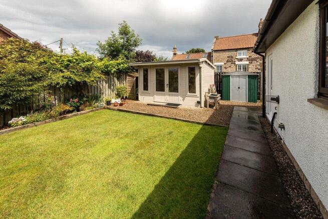 Garden & Summerhouse