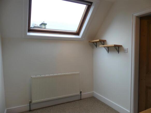 2 bed Apartment to rent Image 9