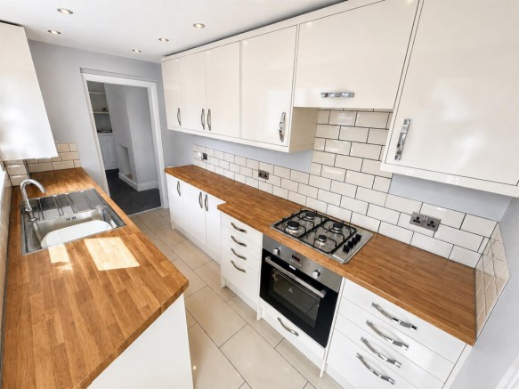 KITCHEN 2 NEW.png