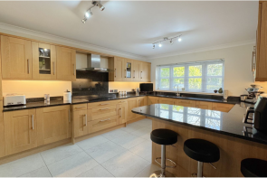 16, St Peters Field, Burnham-on-crouch CM0 8NX