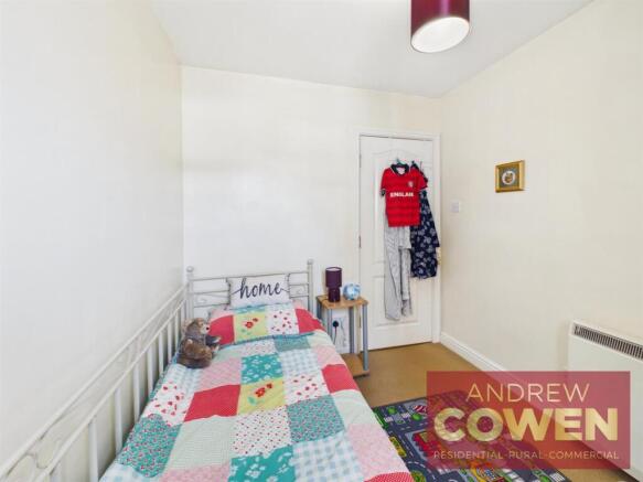 2 bed Flat for sale Image 7