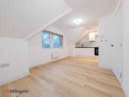 Flat C, 56, High Street, Beckenham BR3 1AY