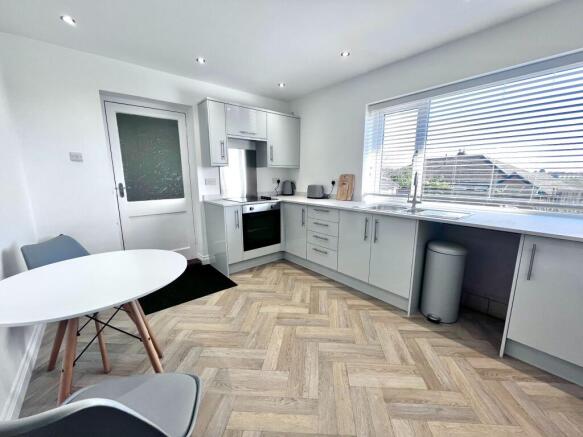 2 bed Bungalow to rent Image 8