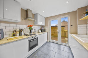 2, Mayfield Drive, Chesterfield S42 5LU
