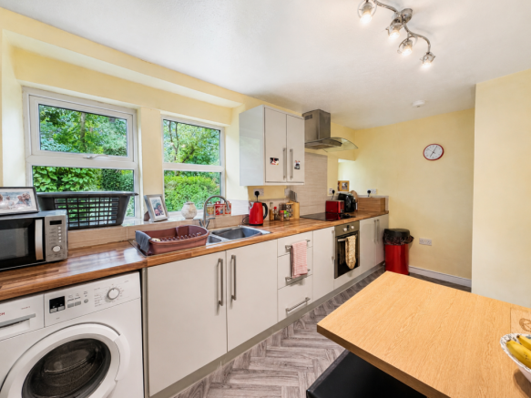 3 bed Cottage for sale Image 6