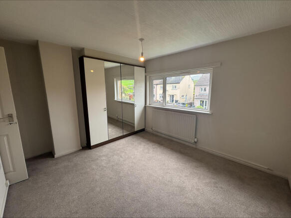 3 bed House to rent Image 6