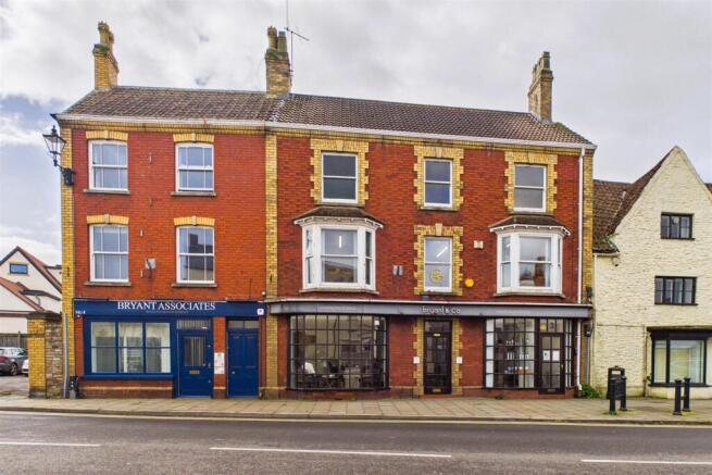 3 The Plain, Thornbury, Bristol BS35 2AG | Freehol