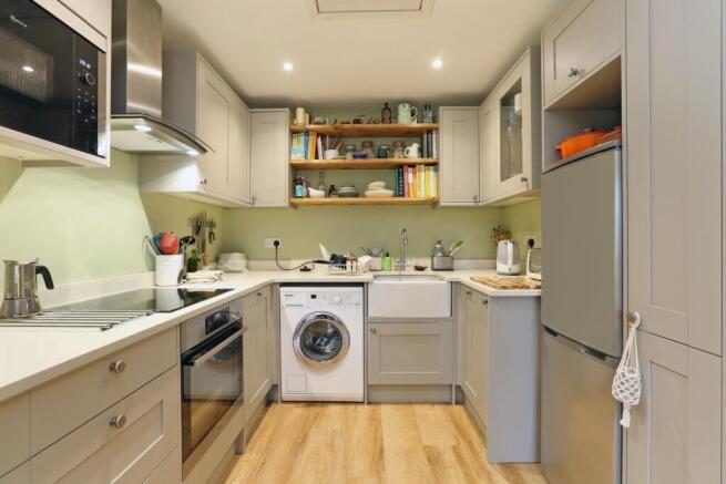 21 Gables Close (8).jpg