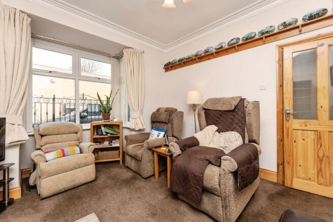 3 bed Semi-Detached for sale Image 5