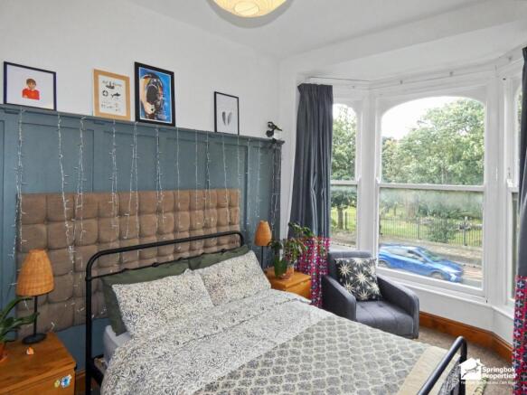 4 bed Terraced for sale Image 8
