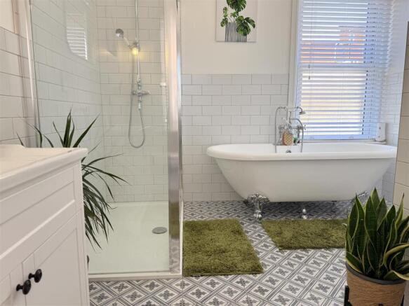 2 bed Terraced for sale Image 4