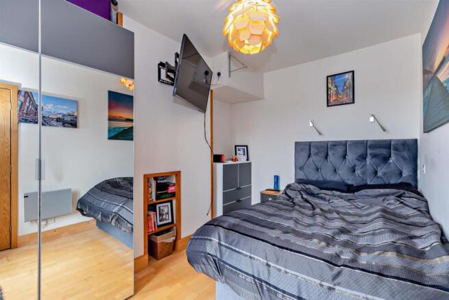 2 bed Terraced for sale Image 10