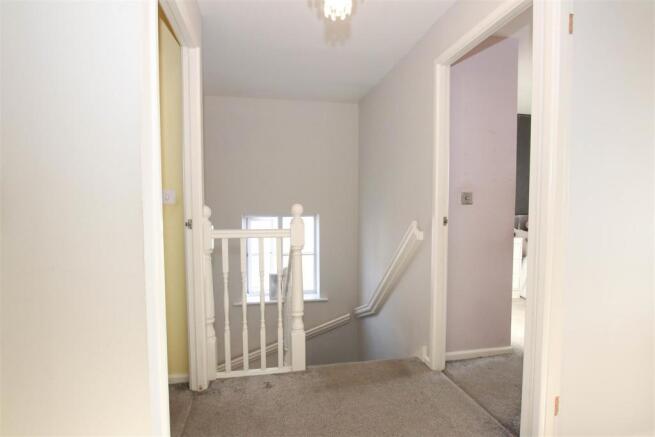 FIRST FLOOR LANDING