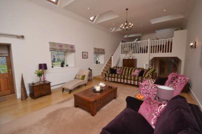 lounge 2