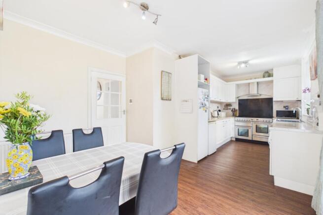 4 bed Terraced for sale Image 6