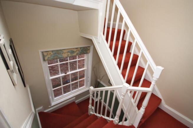 FIRST FLOOR LANDING