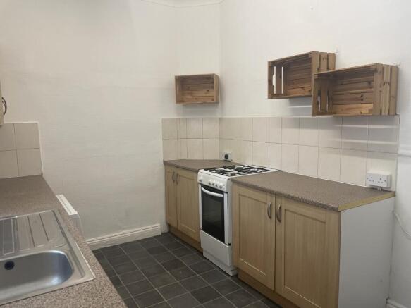 2 bed Terraced to rent Image 12
