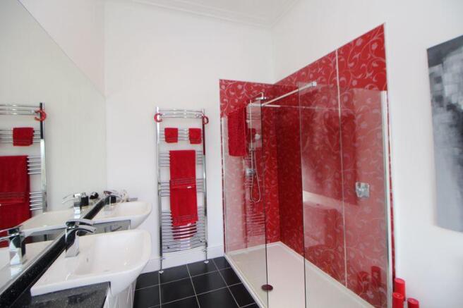 En-Suite 1