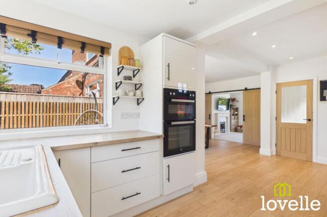 3 bed Semi-Detached for sale Image 4