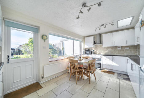 Huntingdon Gardens, Worcester Park, KT4