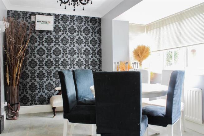 Dinning room.jpg