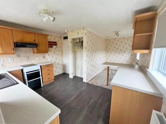 kitchen 2.jpg