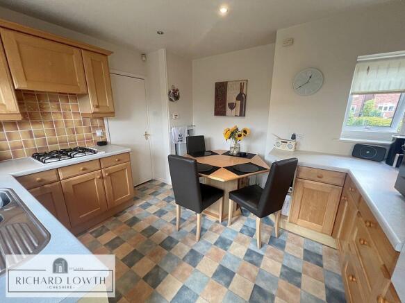 Brookfield Avenue, Poynton photo 4