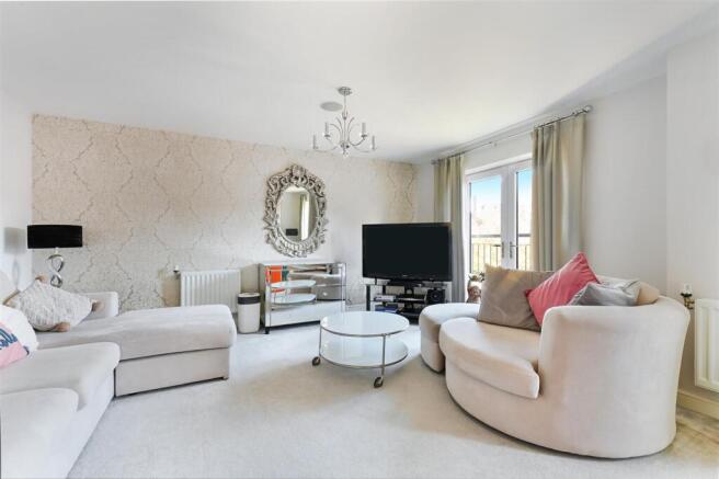 Glanville Way, Epsom, KT19 photo 2