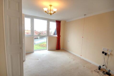 Flat 49, Fairways Court, Upgang Lane, Whitby, North Yorkshire, YO21 3JY