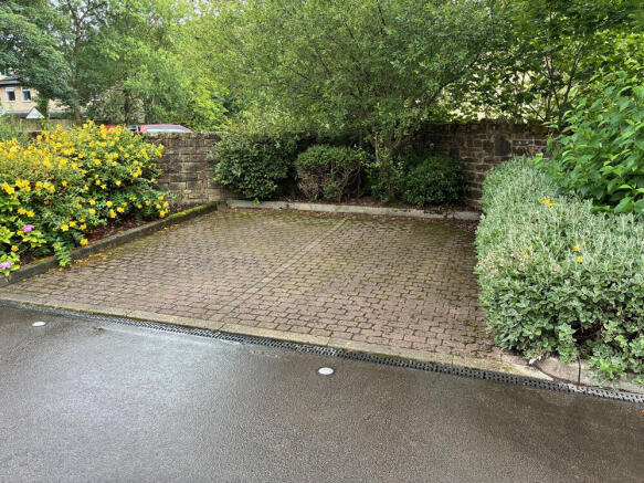 2 bed Duplex to rent Image 11