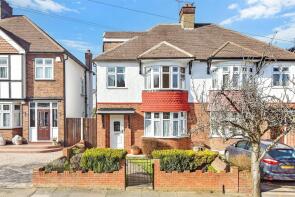 20, Highfield Crescent, Hornchurch RM12 6QB
