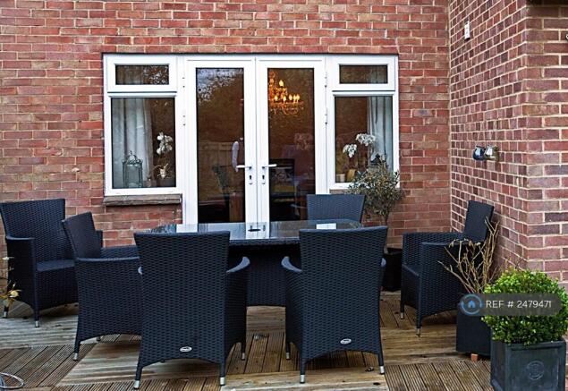 Outside Dining 