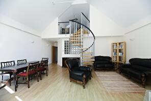 Flat 10, St James Court, Edison Road, Bromley BR2 0EZ