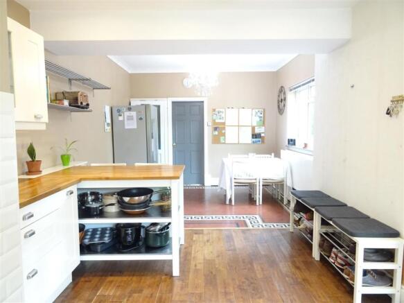 Extended Country Style Dining Kitchen